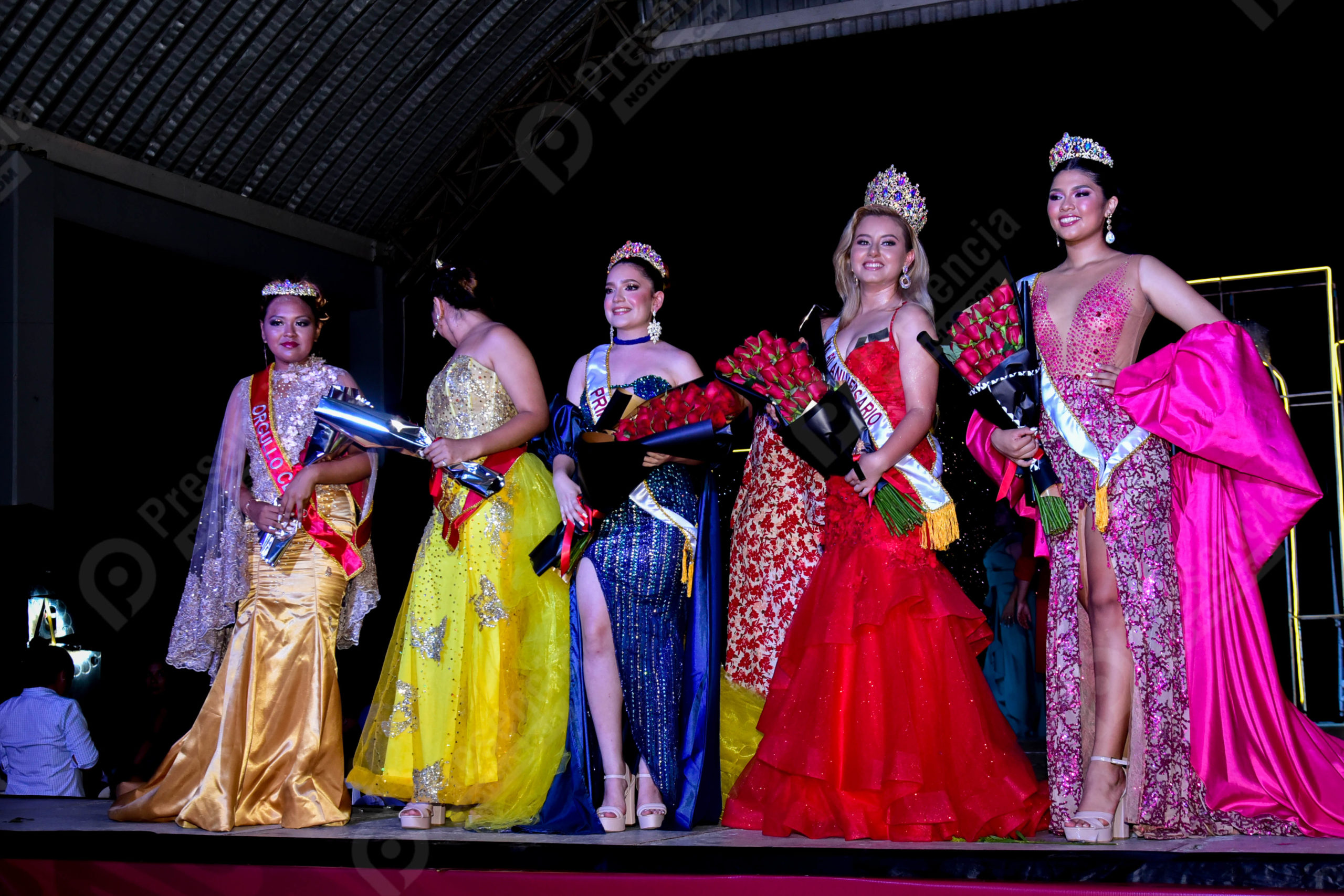 Coronan A La Reina Del Aniversario Del Cbtis Mariano Abasolo De